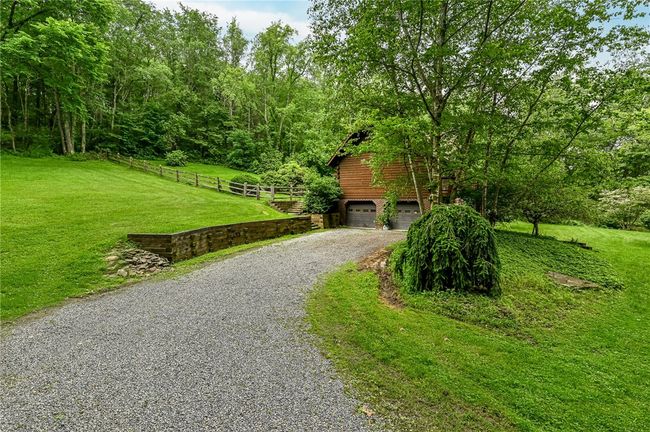 117 Oak Dr, House other with 3 bedrooms, 3 bathrooms and 5 parking in Forward Twp - BUT PA | Image 36