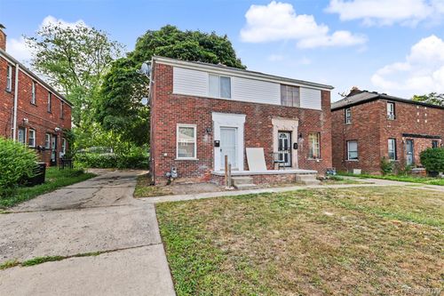 8881 Rutherford St, Detroit, MI, 48228-2131 | Card Image