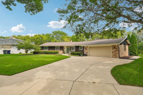 3428 S 119th St, West Allis, WI, 53227-3917 | Card Image