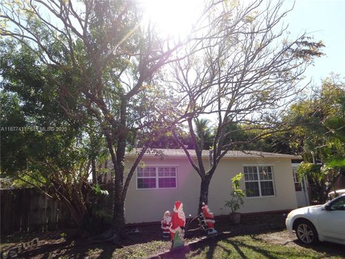 10020 Dominican Dr, Cutler Bay, FL, 33189-1630 | Card Image