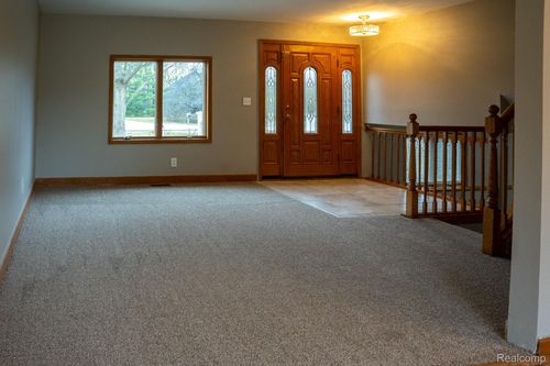 758 South Blvd W, Rochester Hills, MI, 48307-5156 | Card Image