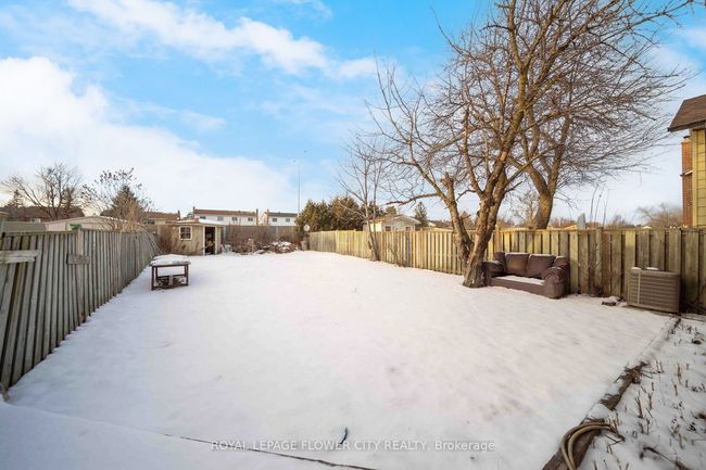 433 Hansen Rd N, House other with 4 bedrooms, 3 bathrooms and 2 parking in Brampton ON | Image 33
