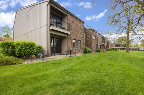 1935 New London Court, South Bend, IN, 46637 | Card Image