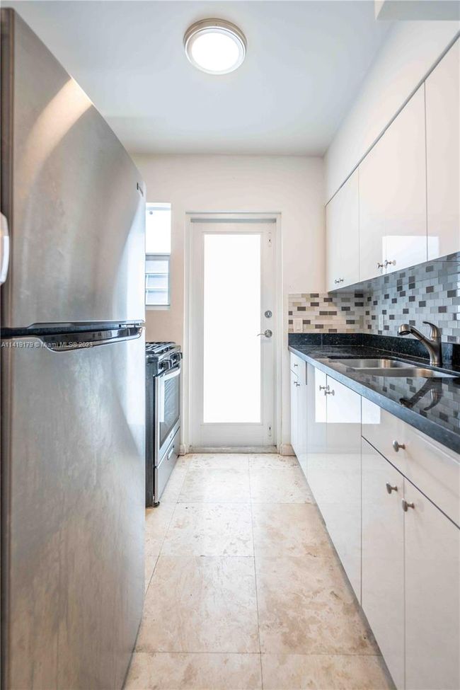 APT-11 - 1120 Euclid Ave, Condo with 0 bedrooms, 1 bathrooms and null parking in Miami Beach FL | Image 8
