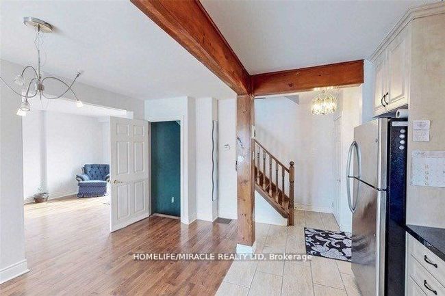 7 Greenhills Sq, House other with 3 bedrooms, 2 bathrooms and 4 parking in Brampton ON | Image 11