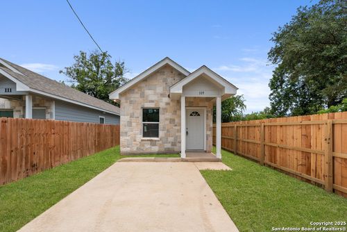 109 Remolino, San Antonio, TX, 78237-3954 | Card Image