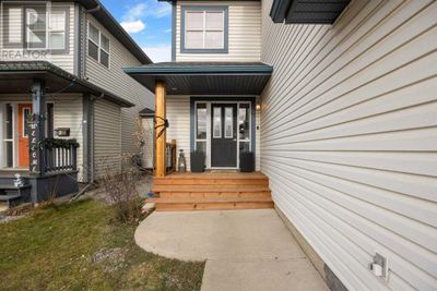 221 Parry Cres, House other with 4 bedrooms, 4 bathrooms and 4 parking in Fort Mcmurray AB | Image 2