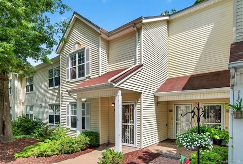 307 Gazebo Ct, New Windsor, NY, 12553-6954 | Card Image