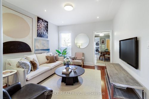 641 Ossington Ave, Toronto, ON, M6G3T6 | Card Image