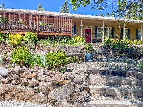 2080 Swingle Rd, Trail, OR, 97541-9748 | Card Image
