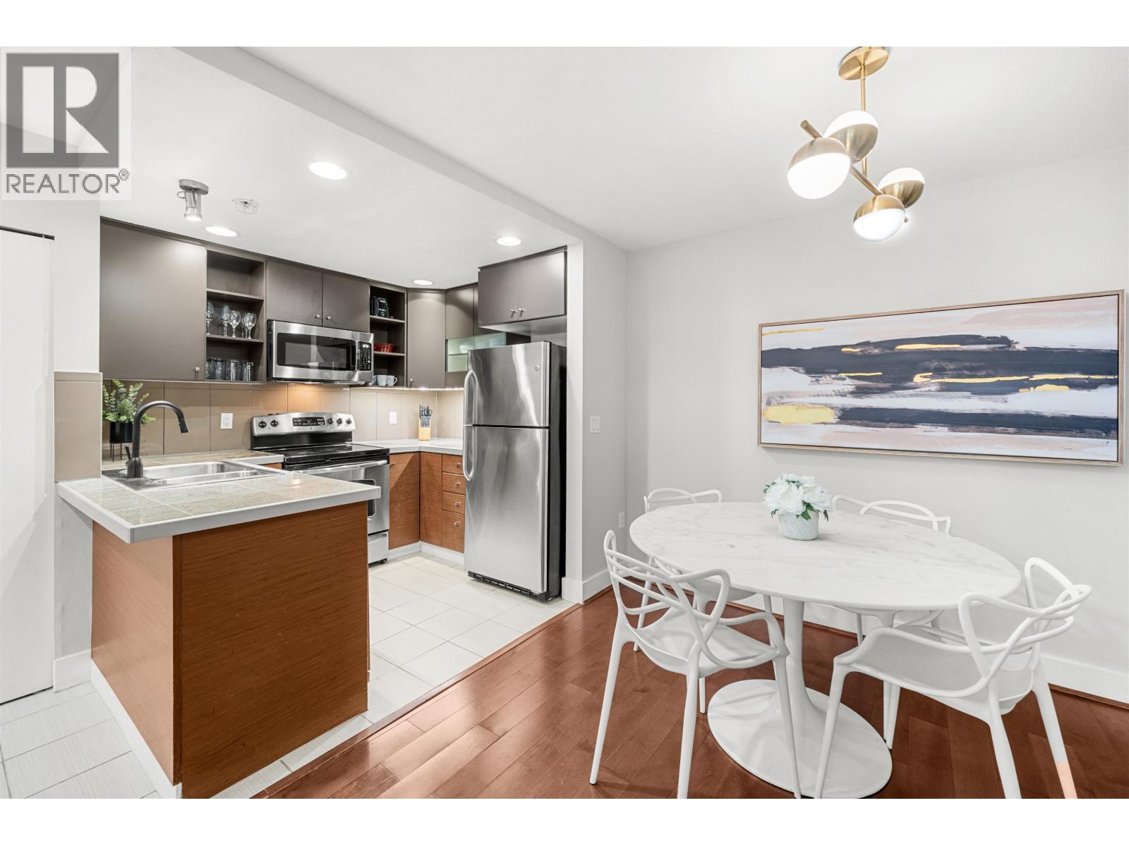 Residential in North Vancouver 3