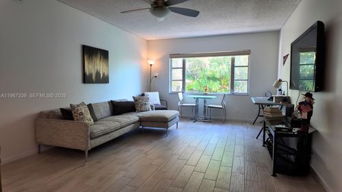 apt-728-5840 Ne 22nd Way, Fort Lauderdale, FL, 33308-2682 | Card Image