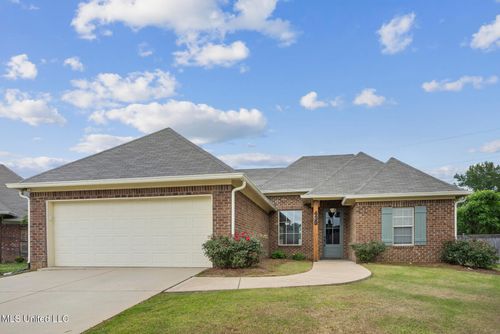 439 Greenfield Ridge Cir, Brandon, MS, 39042-7027 | Card Image
