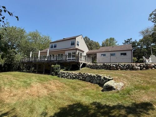 15 Windward Dr, Westerly, RI, 02891-4102 | Card Image