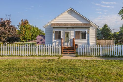 125 E Cleveland St, Cullom, IL, 60929 | Card Image