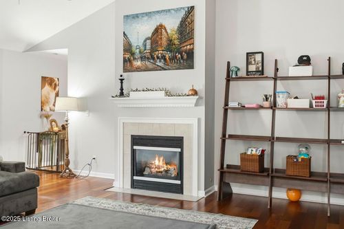 13527 Pinnacle Gardens Cir, Louisville, KY, 40245-5417 | Card Image