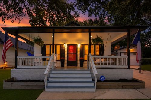 10707 Hillside Dr, Montgomery, TX, 77356-5758 | Card Image
