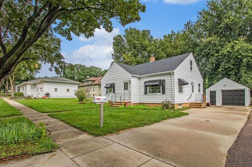 111 S Donaldson St, Luverne, MN, 56156-1707 | Card Image