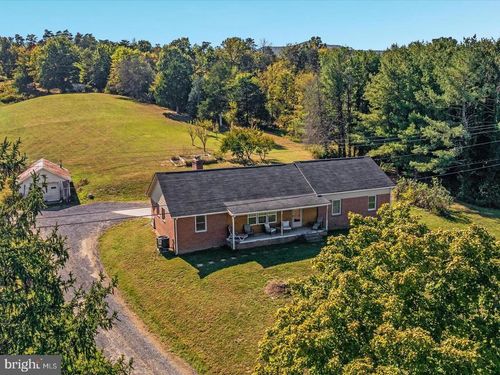 4245 Strasburg Rd, STRASBURG, VA, 22657-5309 | Card Image