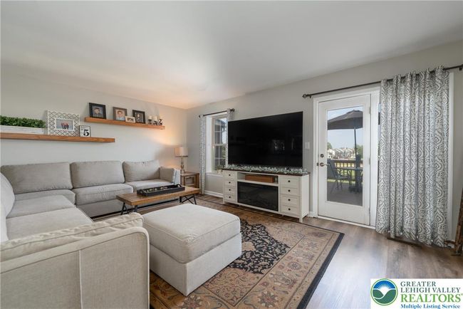 219 Flint Hill Rd, Townhouse with 3 bedrooms, 3 bathrooms and null parking in ALBURTIS PA | Image 8