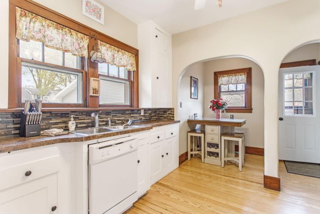 29-web-or-mls-225-van-buren-st | Image 29