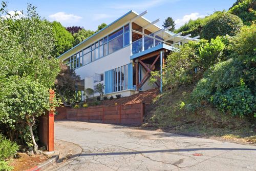 37 Glen Ct, Sausalito, CA, 94965-2064 | Card Image