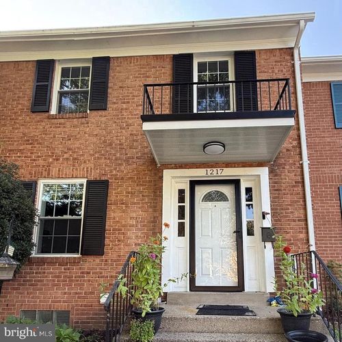 1217 Fox Run Pl, Woodbridge, VA, 22191-1012 | Card Image