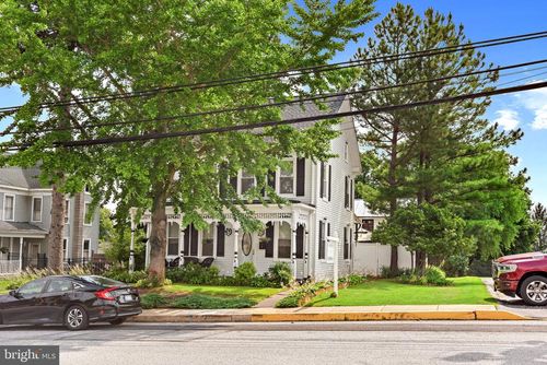 5 N Main St, Jacobus, PA, 17407-1219 | Card Image