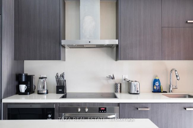 1231 - 560 Front St W, Condo with 3 bedrooms, 2 bathrooms and 1 parking in Toronto ON | Image 18