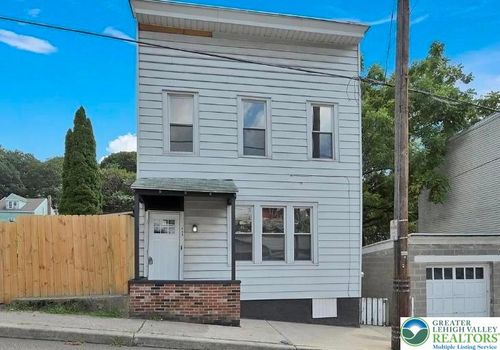 1-533 E Market St, POTTSVILLE, PA, 17901-0009 | Card Image