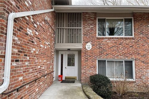 87 Southport Woods Drive, Fairfield, CT, 06890 | Card Image