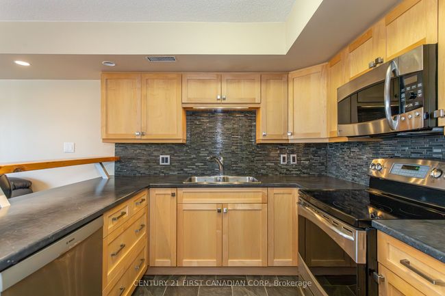 20 - 40 Ontario St S, Condo with 2 bedrooms, 2 bathrooms and 1 parking in Grand Bend ON | Image 16