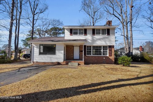 817 Edgewood Dr, Jacksonville, NC, 28540-3813 | Card Image