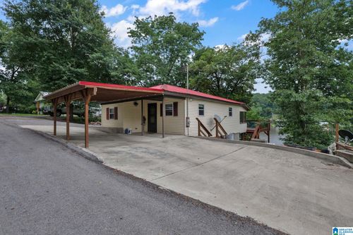 142 Riverside Dr, BESSEMER, AL, 35023-7734 | Card Image