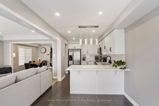 173 W Oak Trail, House attached with 3 bedrooms, 3 bathrooms and 1 parking in Kitchener ON | Image 18