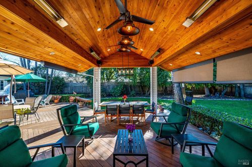 934 Fairway Drive, Sonoma, CA, 95476 | Card Image