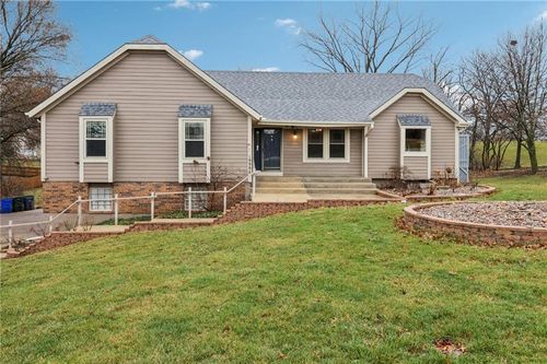 19985 W 119th St, Olathe, KS, 66061-7034 | Card Image