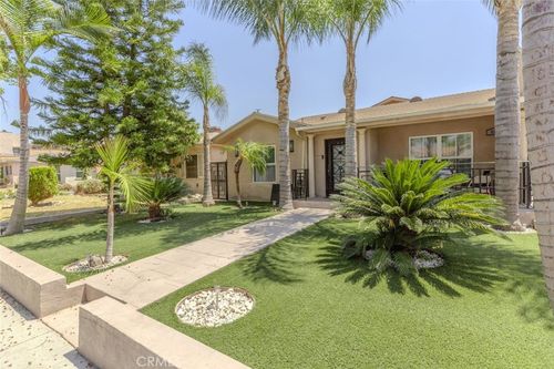 a-624 Hawthorne St, Glendale, CA, 91204-1002 | Card Image
