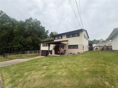 2417 Valley Road, Parkersburg, WV, 26101 | Card Image