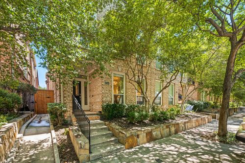 a-2214 Allen St, Dallas, TX, 75204-2608 | Card Image
