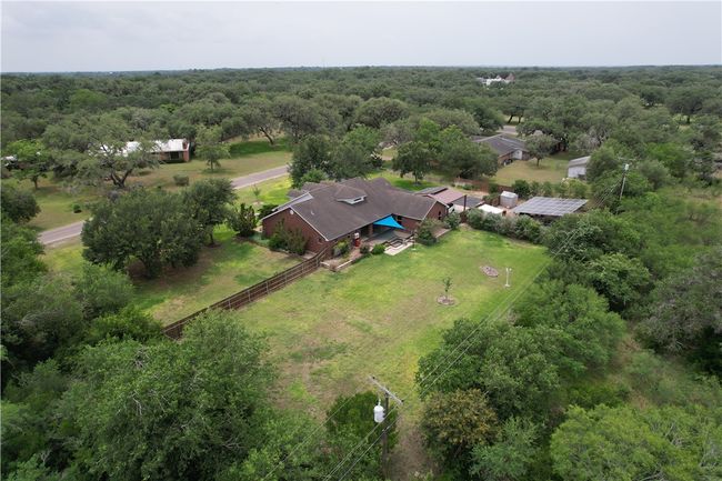 125 Red Bird Rdg, House other with 4 bedrooms, 3 bathrooms and null parking in Beeville TX | Image 36