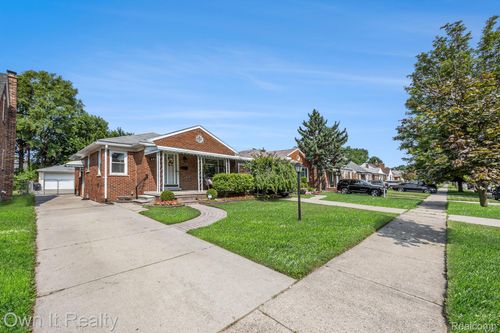 6889 N Vernon St, Dearborn Heights, MI, 48127-2227 | Card Image