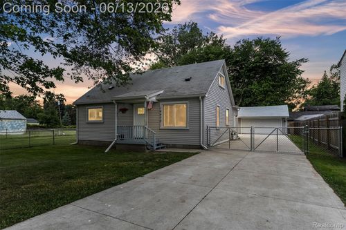 14470 Syracuse St, Taylor, MI, 48180-4631 | Card Image