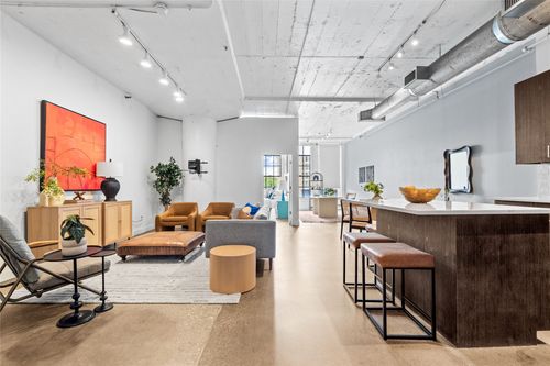 apt-203-1122 Jackson St, Dallas, TX, 75202-5220 | Card Image