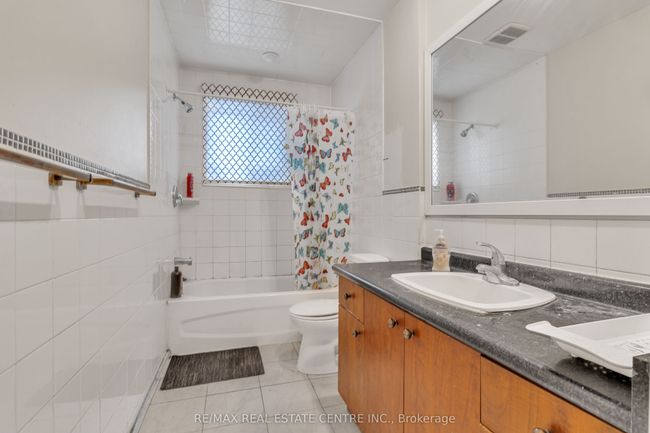 19 Langwith Crt, House other with 6 bedrooms, 3 bathrooms and 4 parking in Brampton ON | Image 20