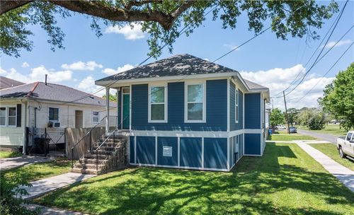 6438 40 Franklin Avenue, New Orleans, LA, 70122 | Card Image