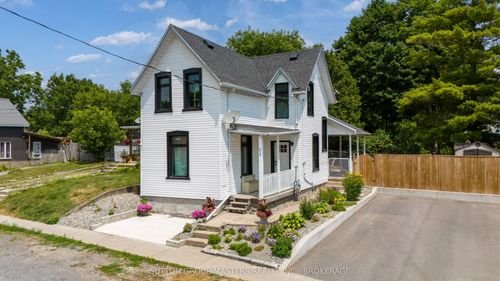 120 Green St, Deseronto, ON, K0K1X0 | Card Image