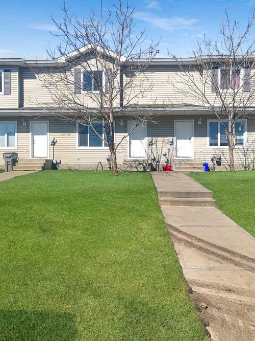 {{alt}} | Card Image