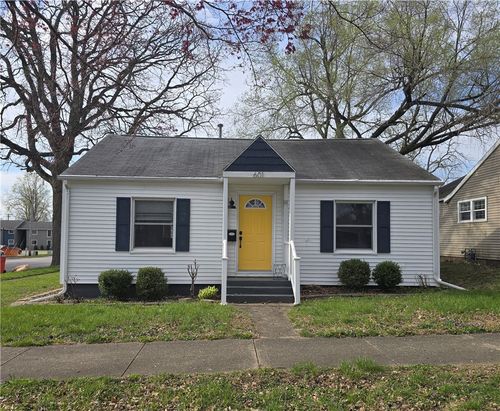 601 Marshall Ave, Mattoon, IL, 61938-5448 | Card Image