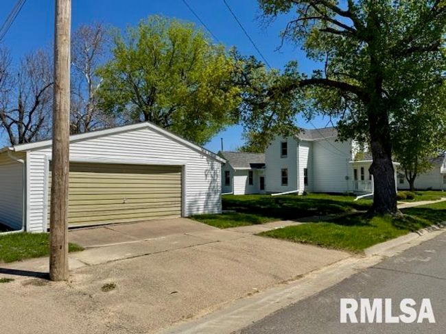 2334 N 6 Th St, House other with 3 bedrooms, 2 bathrooms and null parking in Clinton IA | Image 32